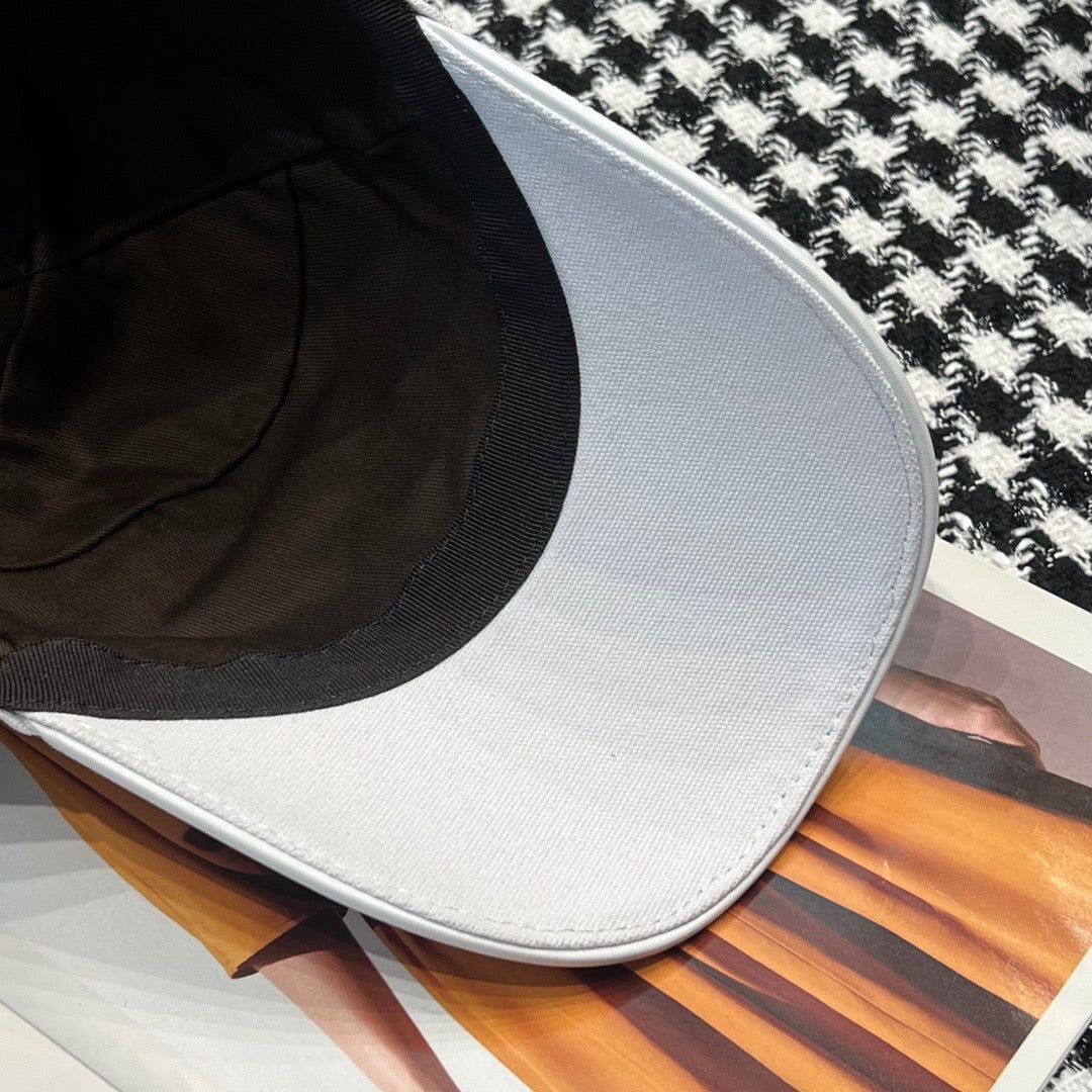 Hermès Nevada Street H Baseball Cap – White & Black