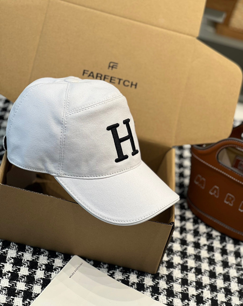Hermès Nevada Street H Baseball Cap – White & Black