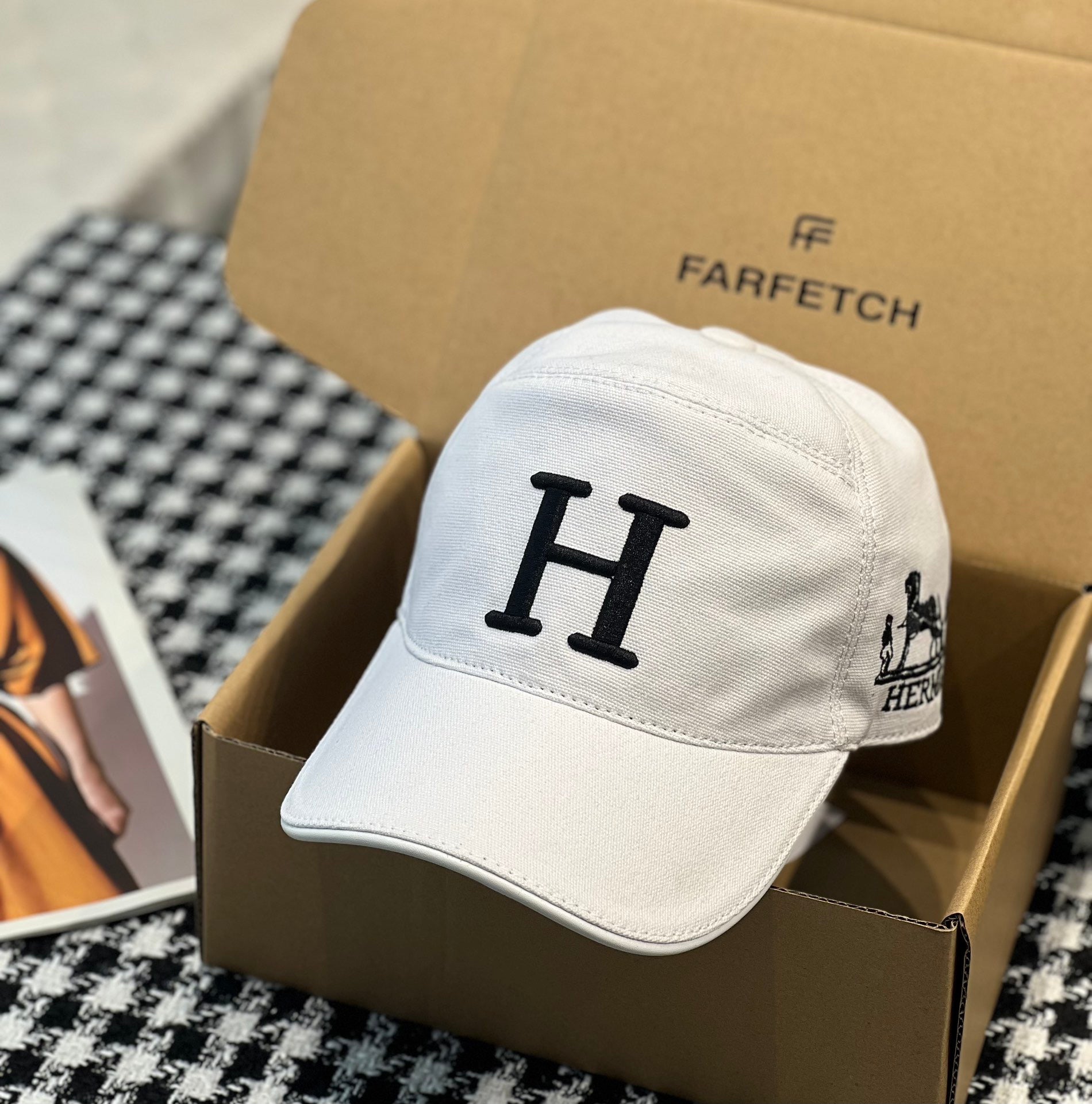 Hermès Nevada Street H Baseball Cap – White & Black