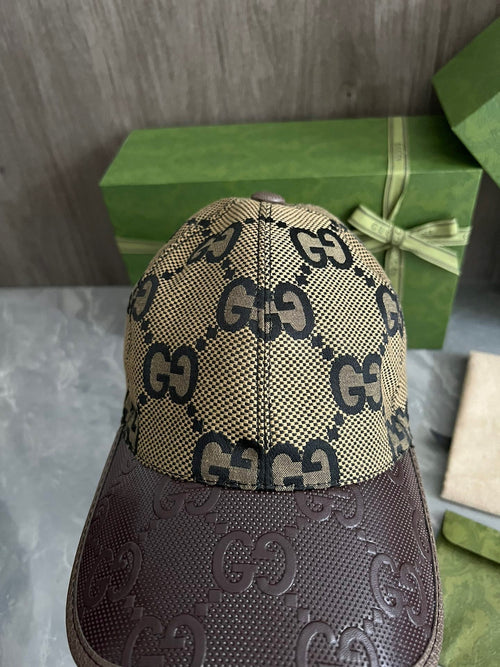 Celine Triomphe Baseball Cap in Cotton – Chalk & Black