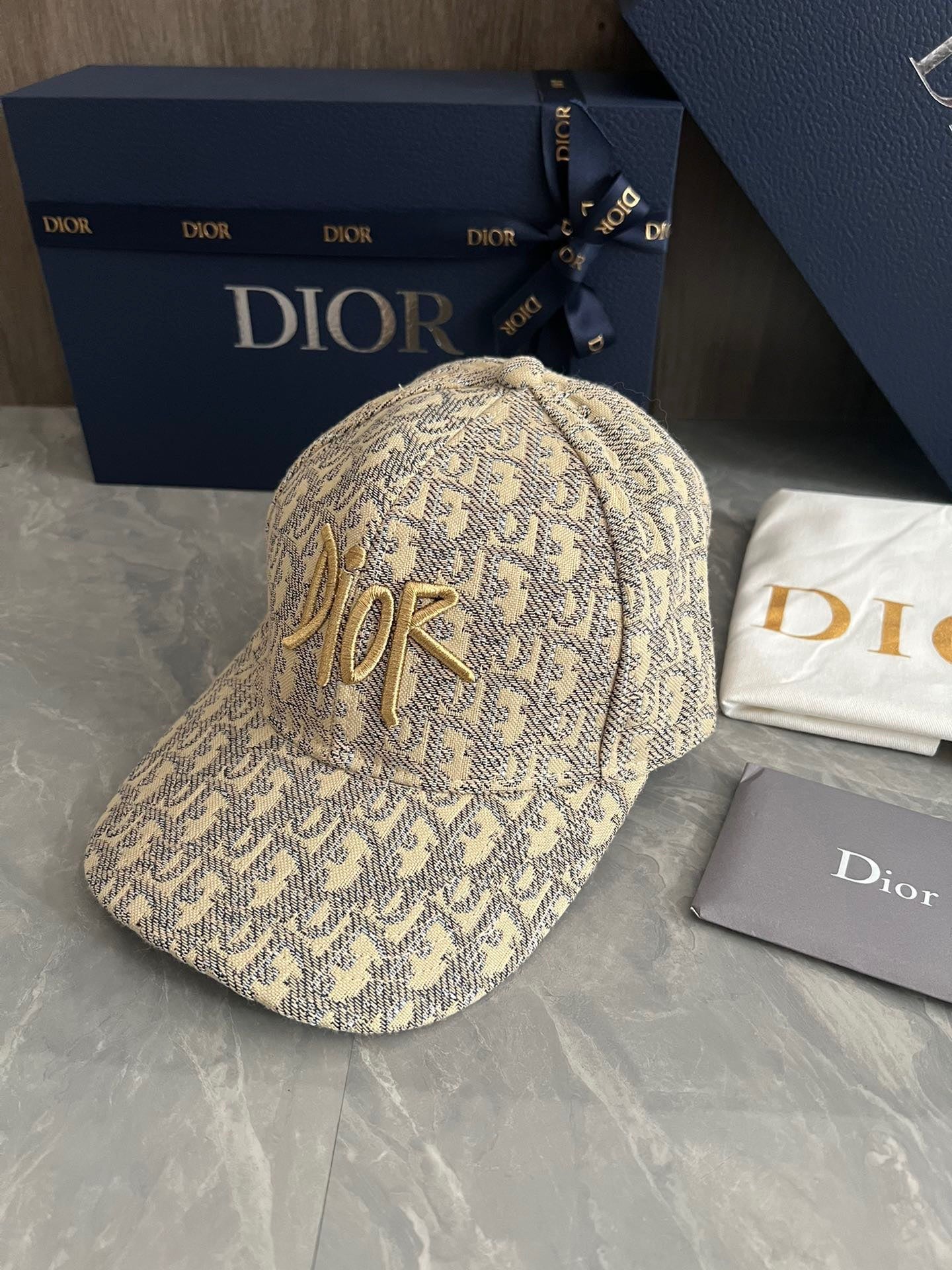 Dior Oblique Baseball Cap with Gold Script Embroidery – Beige & Grey Edition