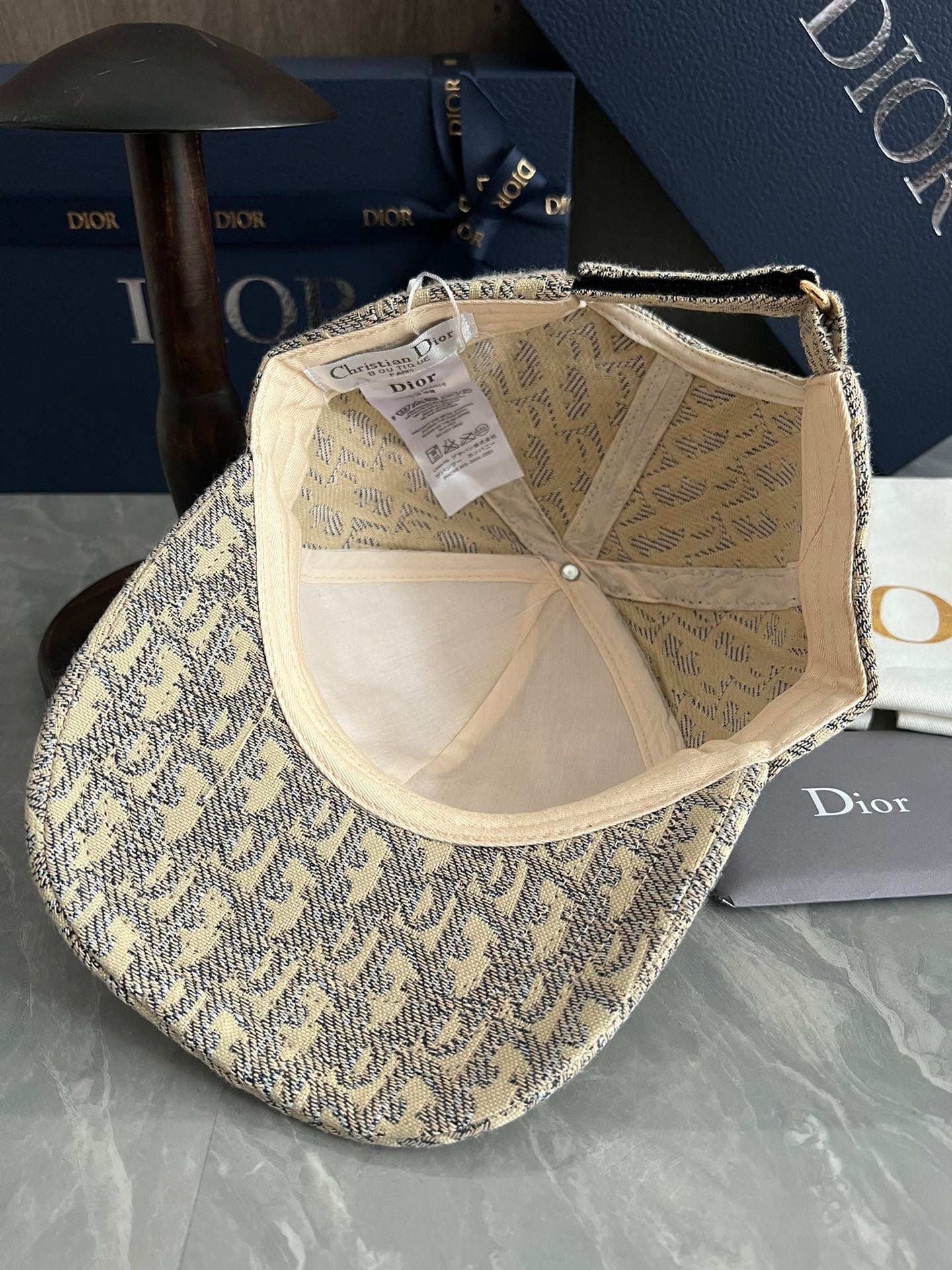Dior Oblique Baseball Cap with Gold Script Embroidery – Beige & Grey Edition