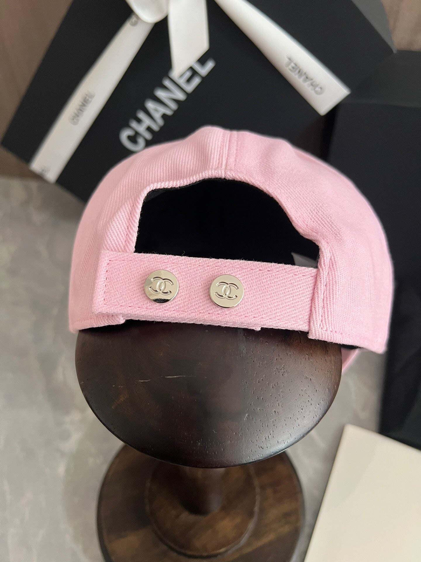 Chanel CC Strass Logo Baseball Cap – Candy Pink